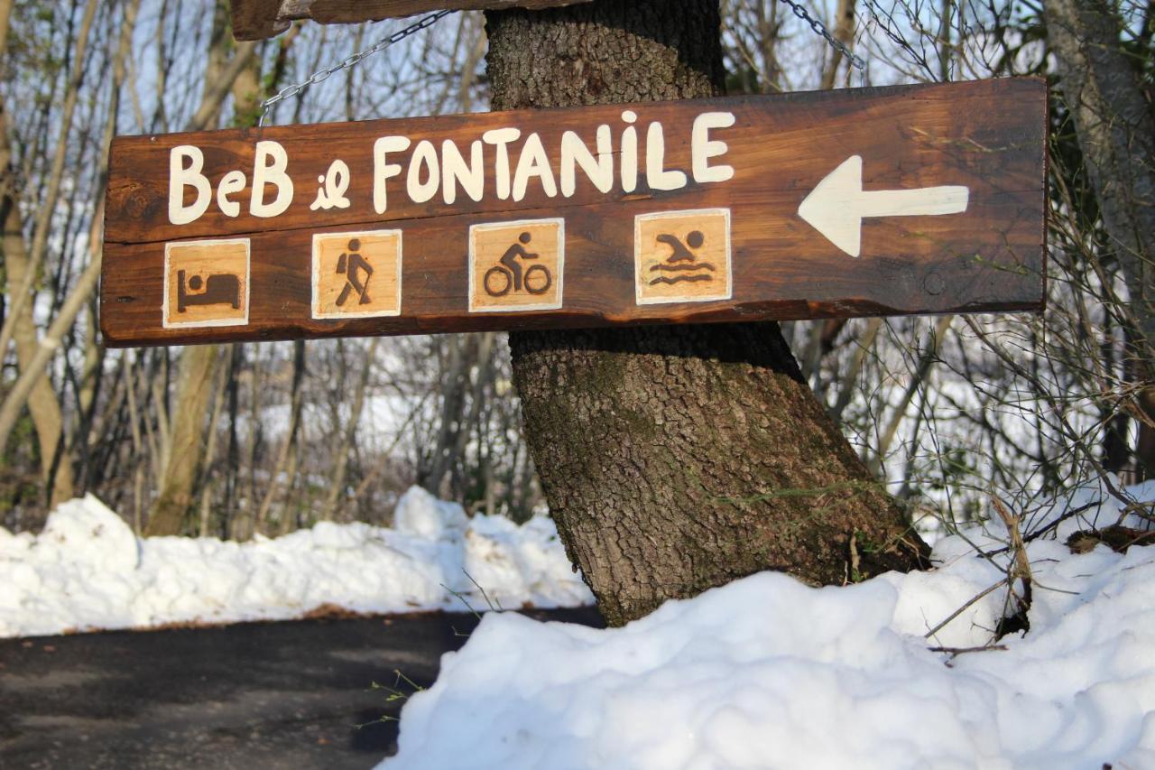 Casale Fontanile Bed And Breakfast Smerillo Exterior foto
