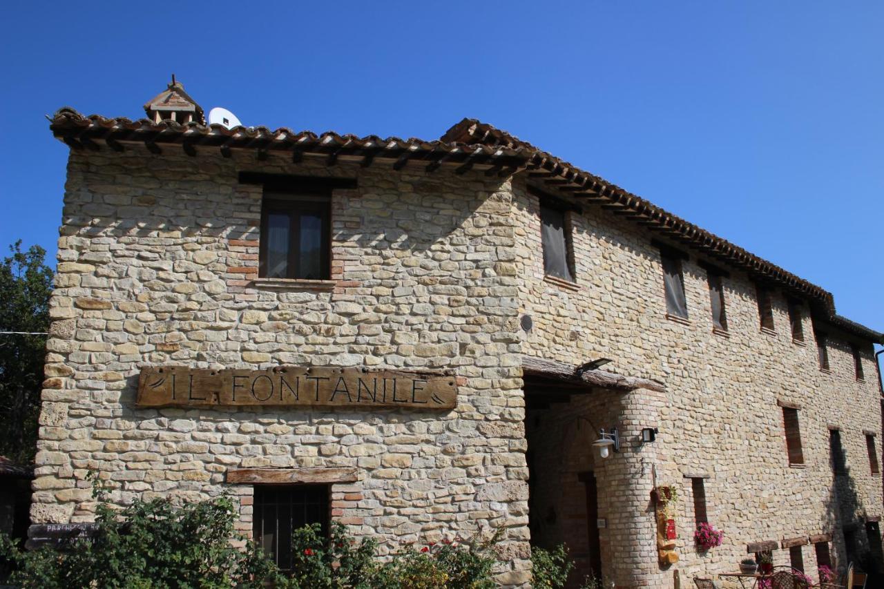 Casale Fontanile Bed And Breakfast Smerillo Exterior foto