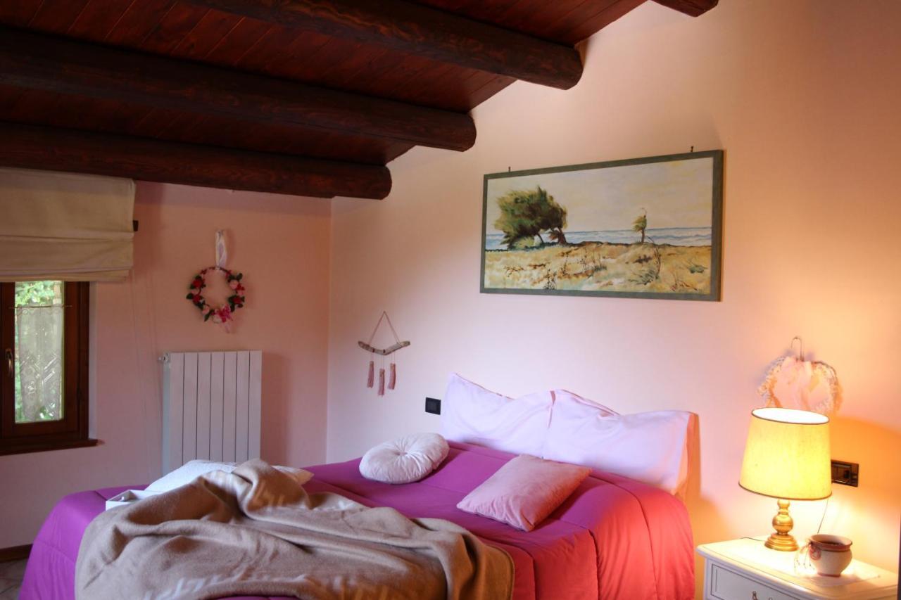 Casale Fontanile Bed And Breakfast Smerillo Exterior foto